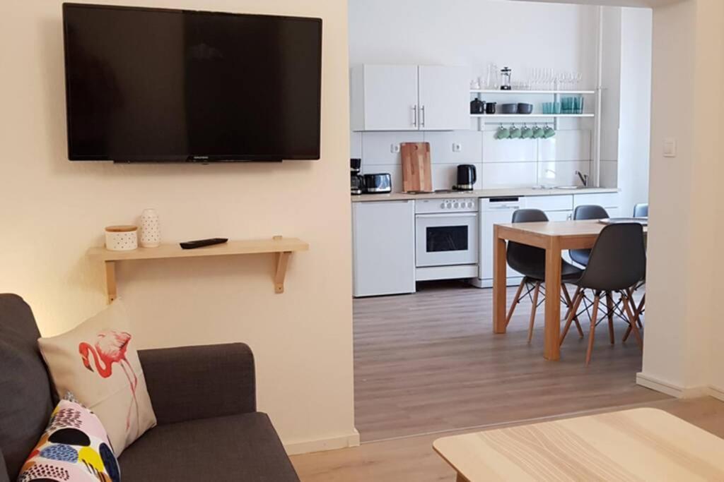 City Apartment Near Shooping Center, 6 Guests Berlin Eksteriør billede